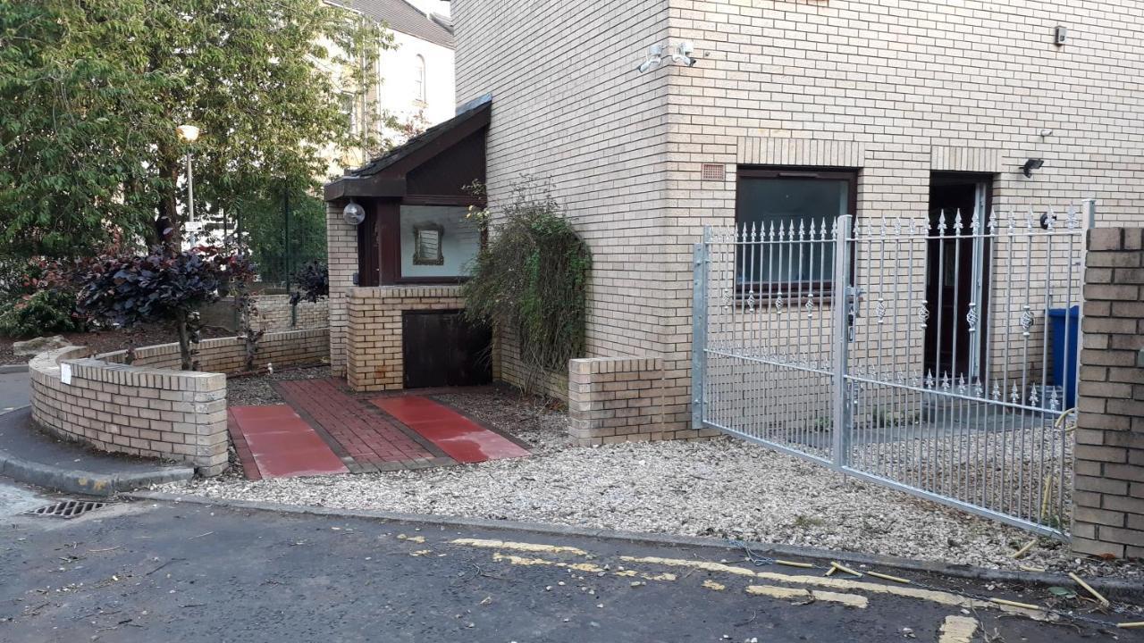 Villa Bright City Centre House - Private Garden & Parking! à Glasgow Extérieur photo